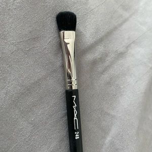 Mac brush